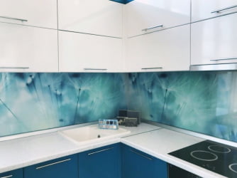 Глянцевый фартук с эффектом мерцания (КОМПОЗИТ) Одуванчики синие