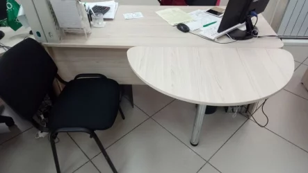 Приставка-полукруг для двух угловых столов Глассй 2.20 Туя / Glassy