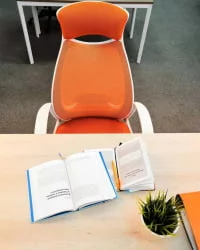 Кресло для руководителя CХАИРМАН 840 вхите Акрил оранжевый / CHAIRMAN white