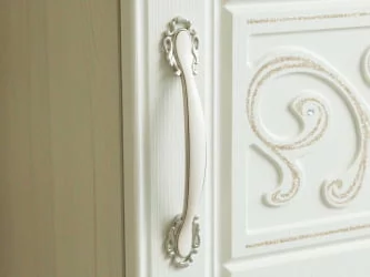 Распашной шкаф в гостиную Тиффани 600.19