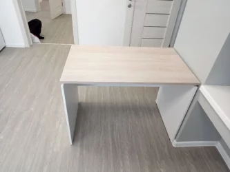 Стол прямой Дека ЛДСП каркас 75.06.10 Дуб Сантана светлый/Белый / Deka