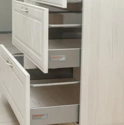 Стол кухонный (3 ящика с системой плавного закрывания) Тиффани 19.91