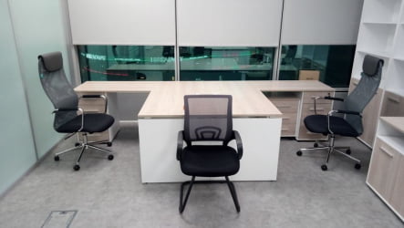 Кресло руководителя Бюрократ КБ-9Н/ДГ/ТВ-12 Серый ТВ-01 ТВ-11 / KB-9N/DG/TW-12 TW-01 TW-11