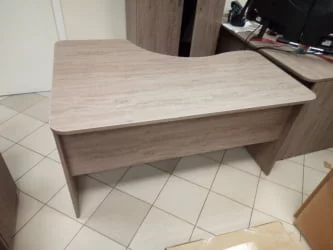 Стол угловой Глассй 1.14.14Пр Дуб Верцаска / Glassy