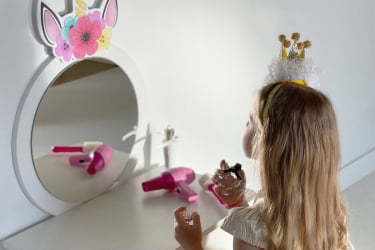 Детский стол со стульчиками Единорожка МК-0020 Белое дерево/белый (плюш) / MK-0020