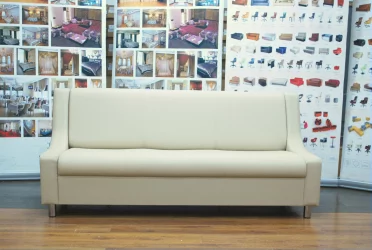 Диван офисный тройной Клерк 9 бежевый Екотекс 3014 / Ecotex