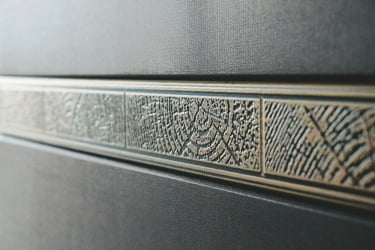 Шкаф над вытяжкой (с откидной системой Блум) Бруклин 101.12.1 Дуб Кронберг/Лагода/Антрацит / Blum)