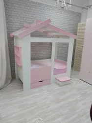 Кровать-домик Теремок с ящиком и ступенькой Белая-Розовый