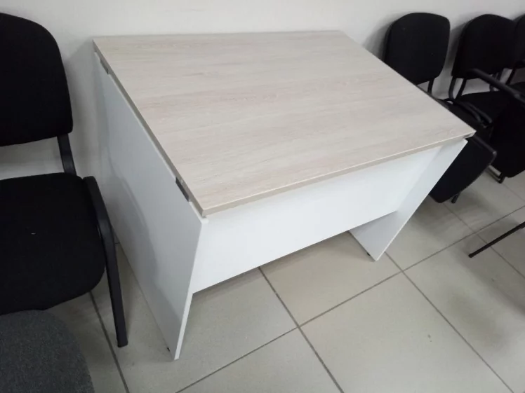 Стол прямой Дека ЛДСП каркас 75.07.12 Дуб Сантана светлый/Белый / Deka_2