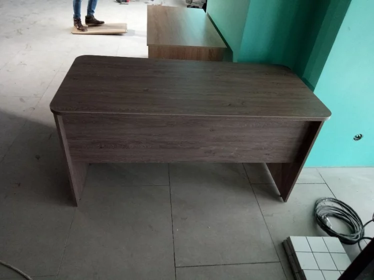 Стол прямой Глассй 1.10.14 Дуб Верцаска / Glassy_1