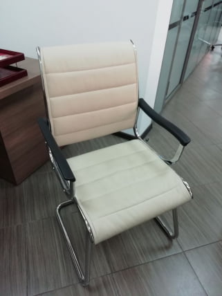 Кресло посетителя Бюрократ CХ-994АВ/Иворй (Б) / CH-994AV/Ivory_0