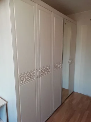 Шкаф трехдверный с зеркалом Тиффани 93.12_8