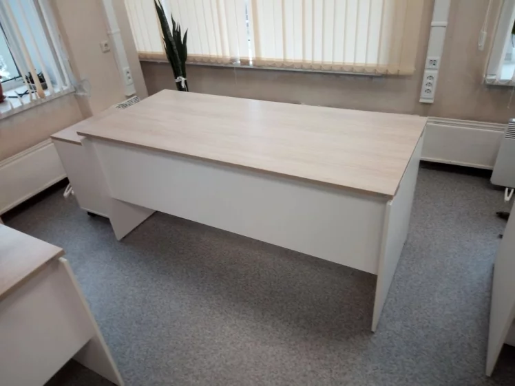 Стол прямой Дека ЛДСП каркас 75.07.16 Дуб Сантана светлый/Белый / Deka_2