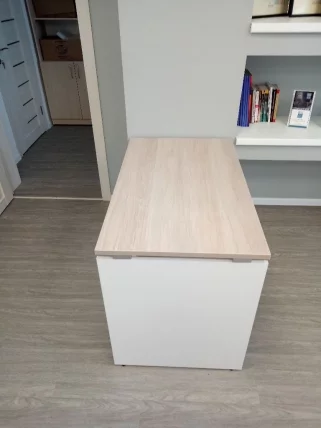 Стол прямой Дека ЛДСП каркас 75.06.10 Дуб Сантана светлый/Белый / Deka_1