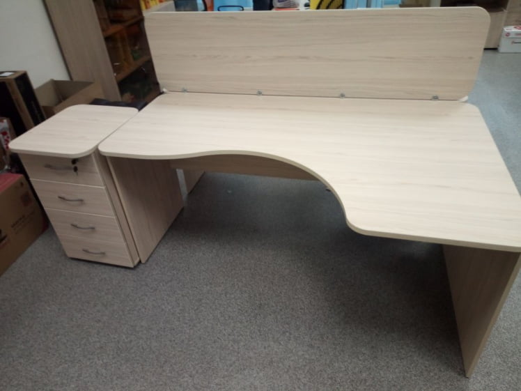 Стол угловой Глассй 1.14.16Пр Туя / Glassy_3