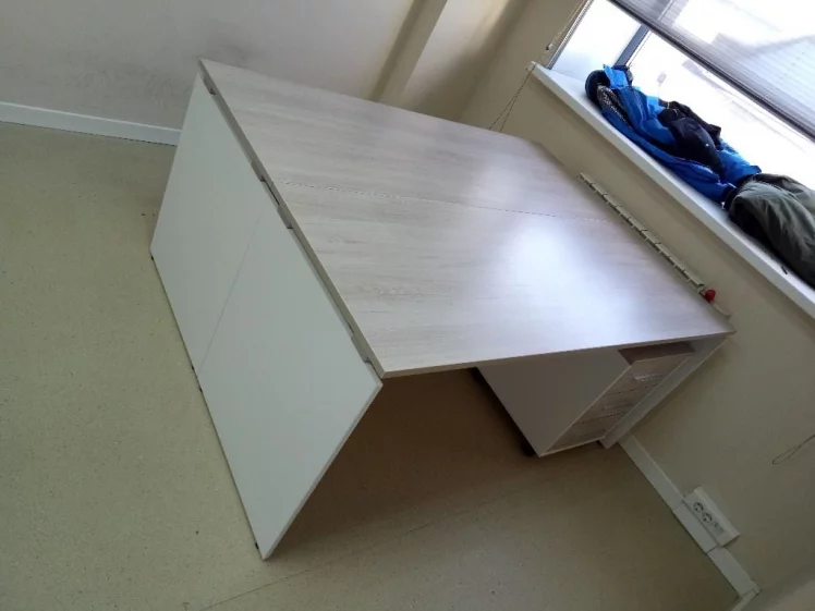 Стол прямой Дека ЛДСП каркас 75.06.16 Дуб Сантана светлый/Белый / Deka_3