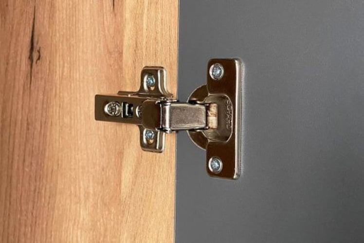 Шкаф трехдверный (зеркало) Адам МСА-05 дуб крафт золотой/графит / MSA-05_9